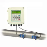 Wall mounted ultrasonic flow meter